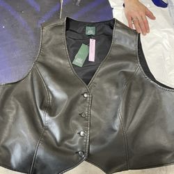Vest Leather  size 2X  brand new  For Woman 