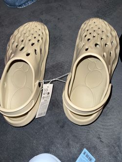 Foam Clogs with Tags