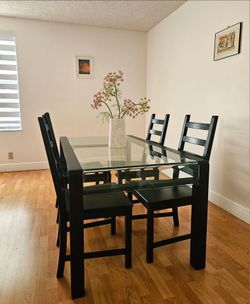 Dinning Table with Chairs