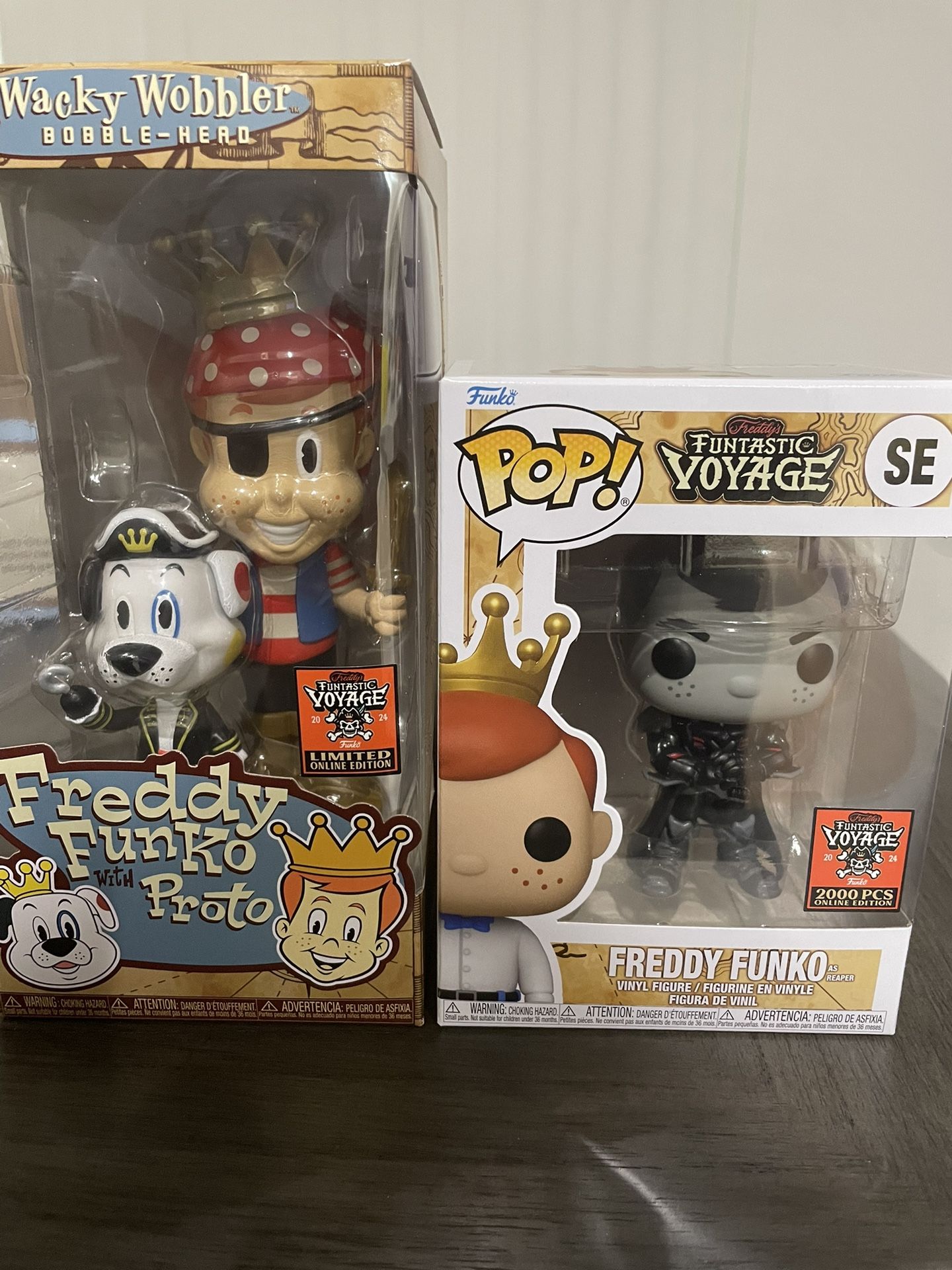 Funko Funtastic Voyage Freddy Funko Reacher 2000 Piece With Freddy Funko Bobble Head