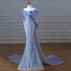 Dress sizes 4 fits size 2 or under 