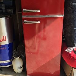 GALANZ Medium Fridge 