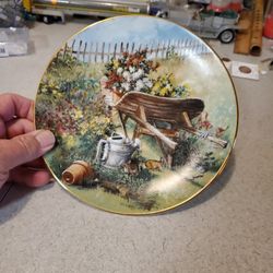 COLLECTIBLE  PLATE COLLTOR  PLATE 