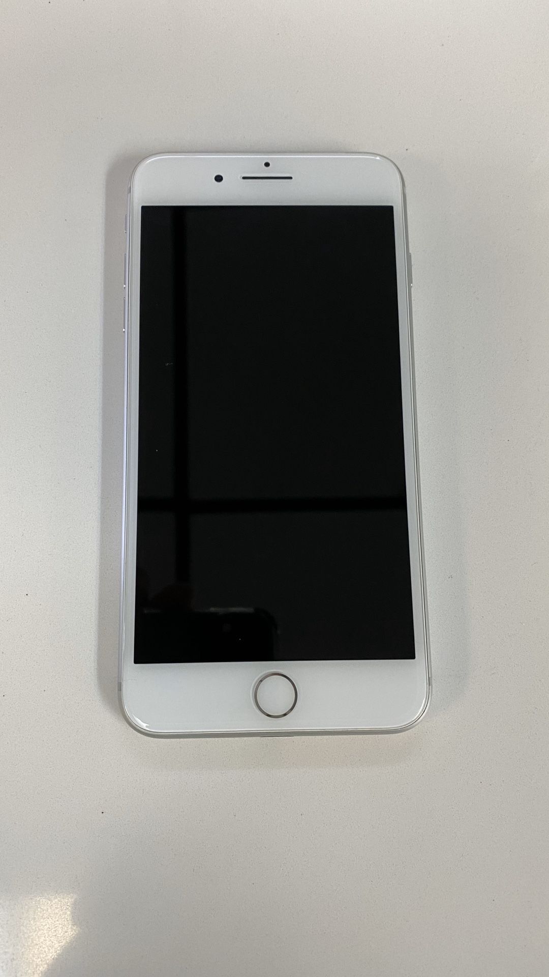Apple iPhone 8 Plus 64GB Silver Factory Unlocked!!!