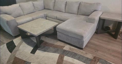 Living Room set like new