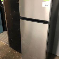 Vissani MDFF7SS 7.1 cu. ft. Top Freezer Refrigerator