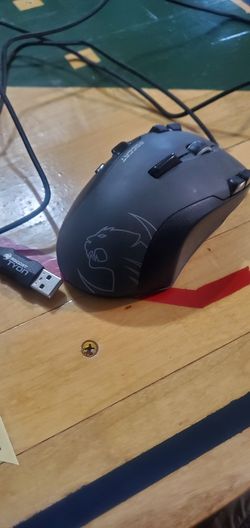 Roccat Tyon Computer Mouse