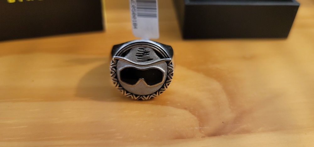 WWE Wrestlemania 35 Macho Man Finger Ring Size 11