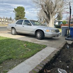 2007 Ford Crown Vic V8