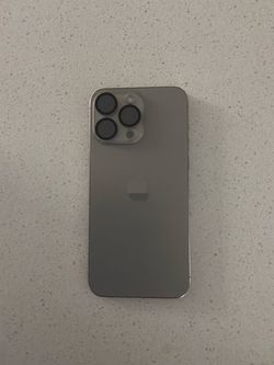 iPhone 15 Pro Max (256 GB)