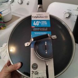 New Calphalon 3qt Saute Pan With Lid $30