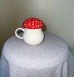 Cute red/white mushroom mug-detachable lid