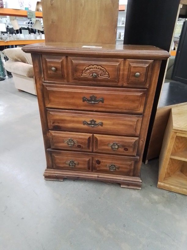 Tall 5 Drawer Dresser/ Nightstand