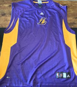 Lakers Tank