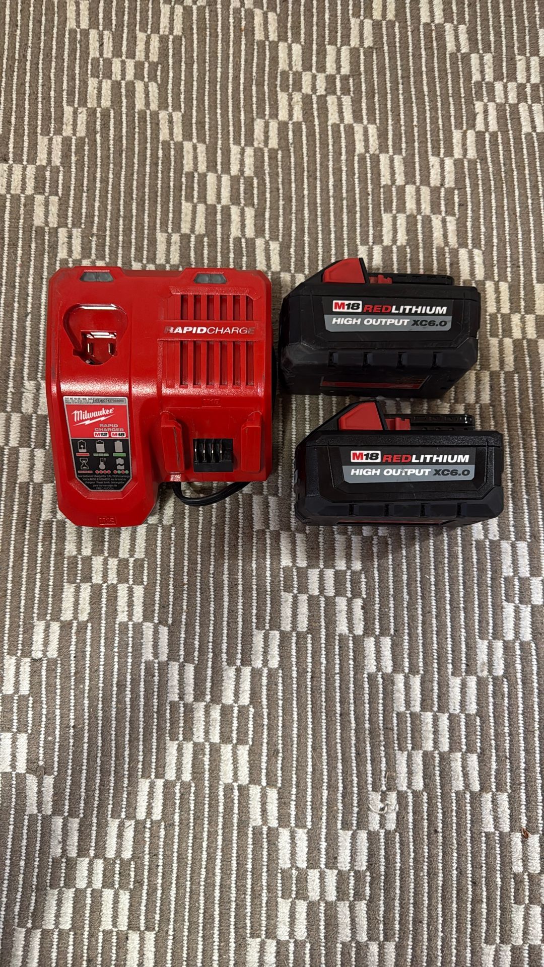 Milwaukee Batteries 6.0 (2) And Rapid Charge