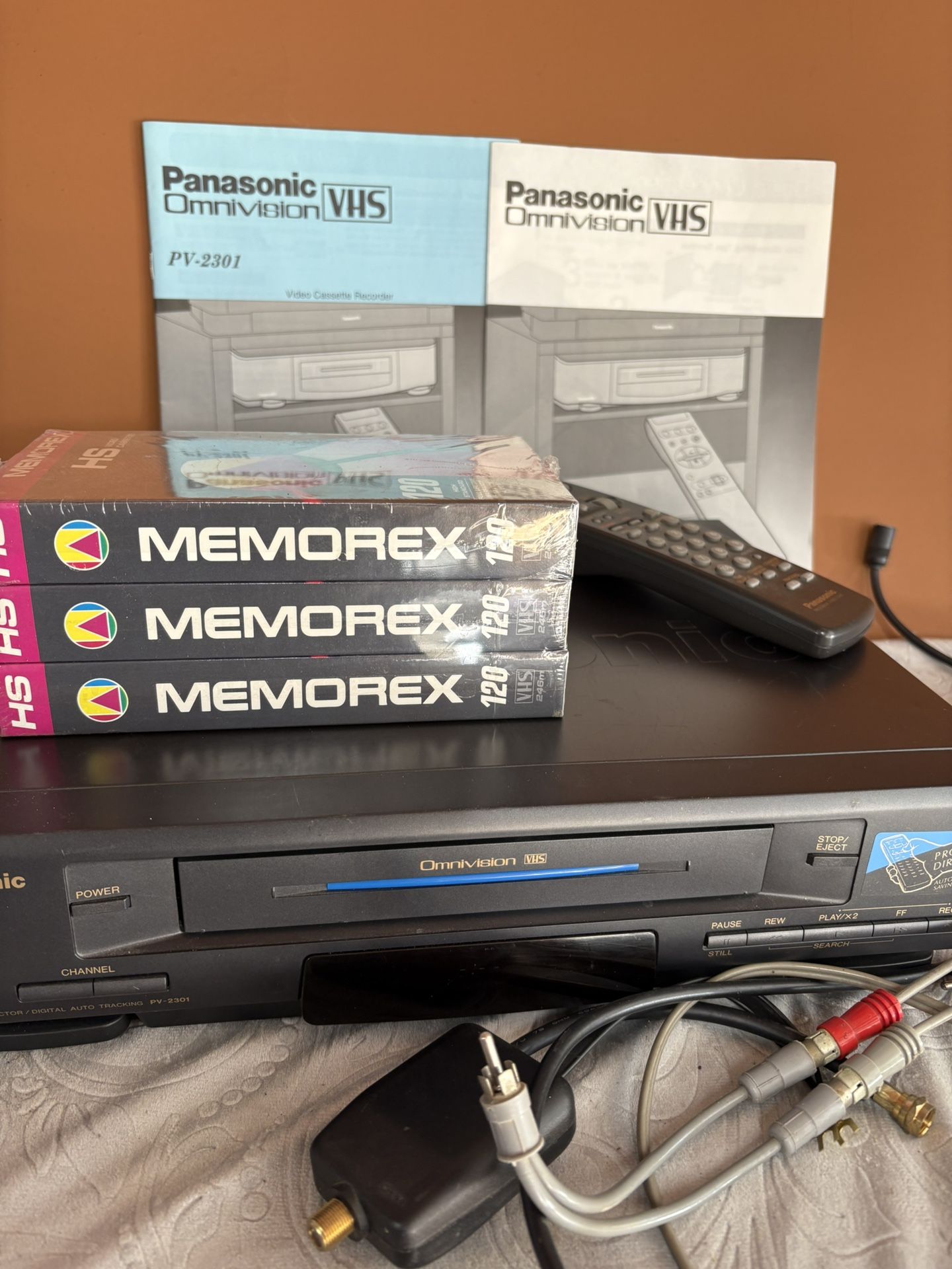 VHS player - Panasonic VCR combo With Remote & Blanks 