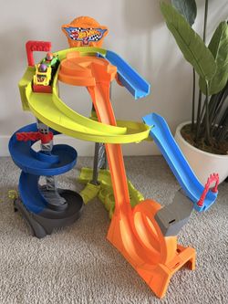 Fisher Price Hot Wheels Race Track