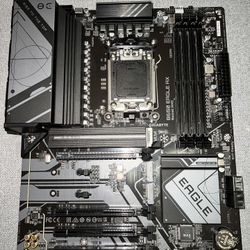 Gigabyte B650 Eagle AX Gaming Motherboard - AM5 / DDR5 / WiFi 6 / PCle 5.0 (Cpu Pin Missing) 