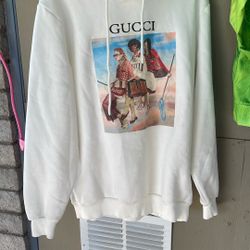 LADIES GUCCI SWEATSHIRT NEW  SIZE 4XLARGE
