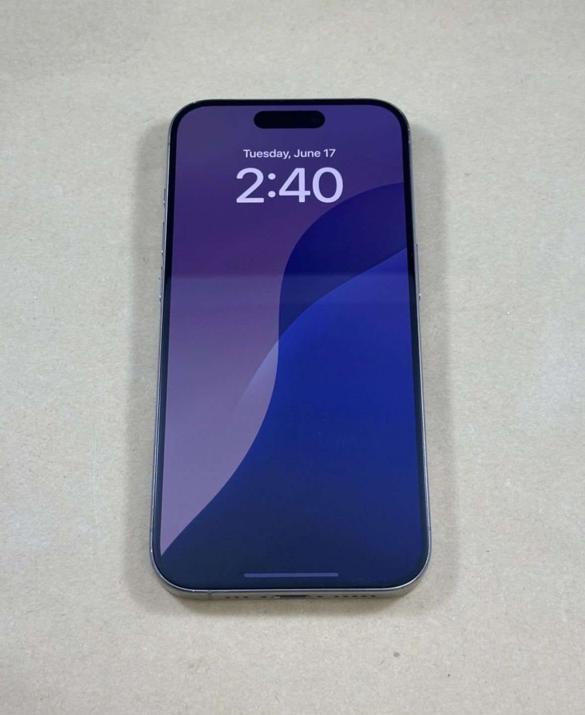 Apple iPhone 15 pro 128gb T-Mobile in natural titanium