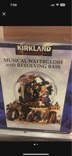 Kirkland Signature Musical Waterglobe with Revolving Base