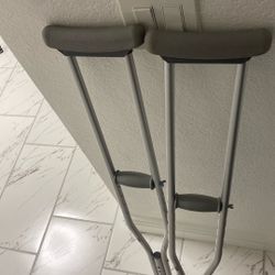 Crutches 