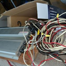 1000 watts amplifier Make Me An Offer