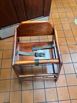 Wooden Restaurant High Chair with Safety Straps
