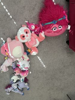 Lots Of Plushies / Stuffed Animals