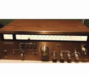 Panasonic RA-6100 AM/FM vintage receiver. Great condition and fully functional.