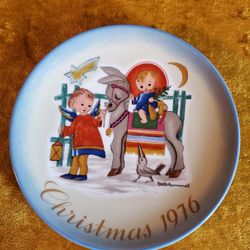 Bertha Hummel 1976 Christmas Plate Limited Edition 