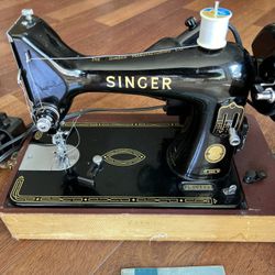 Vintage Singer 99k Sewing Machine