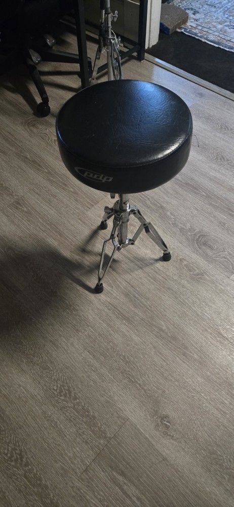 Drummers Throne