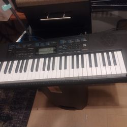 Casio Keyboard Piano Synthesizer 