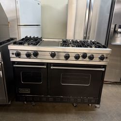 VIKING 48”WIDE ALL GAS RANGE DTOVE GLOSS BLACK 
