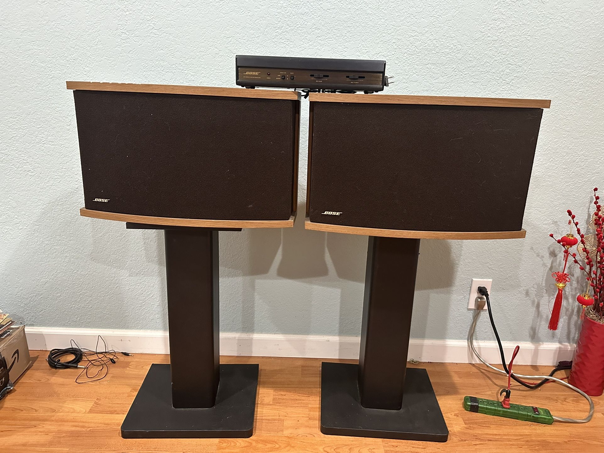 Bose 901 Series VI Walnut Speakers with Stands And Equalizer