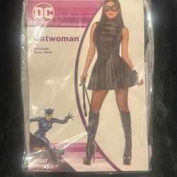 Catwoman Costume/XL 14-16/Brand New