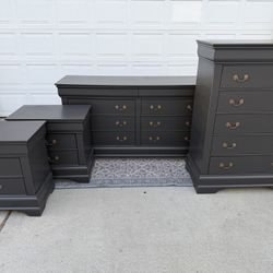 Modern Elegant Bedroom Set – 4 Pieces