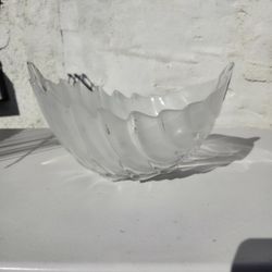 Vintage Walther Glass Ombre Clear Frosted Leaf Shaped Serving Bowl Or Fruit Bowl
