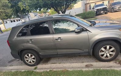 2011 Kia Sorento LX AWD • 3.5L V6 • Strong Runner • Rebuilt Title