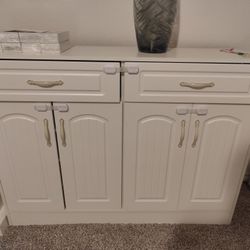 Modern Classic White Cabinet 