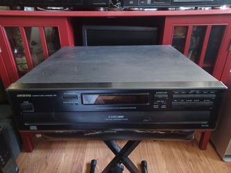 ONKYO DX-C220 6 DISCS CD PLAYER WITH REMOTE CONTROL $200 FINAL PRICE READ DESCRIPTION AND SEE ALL PICTURES