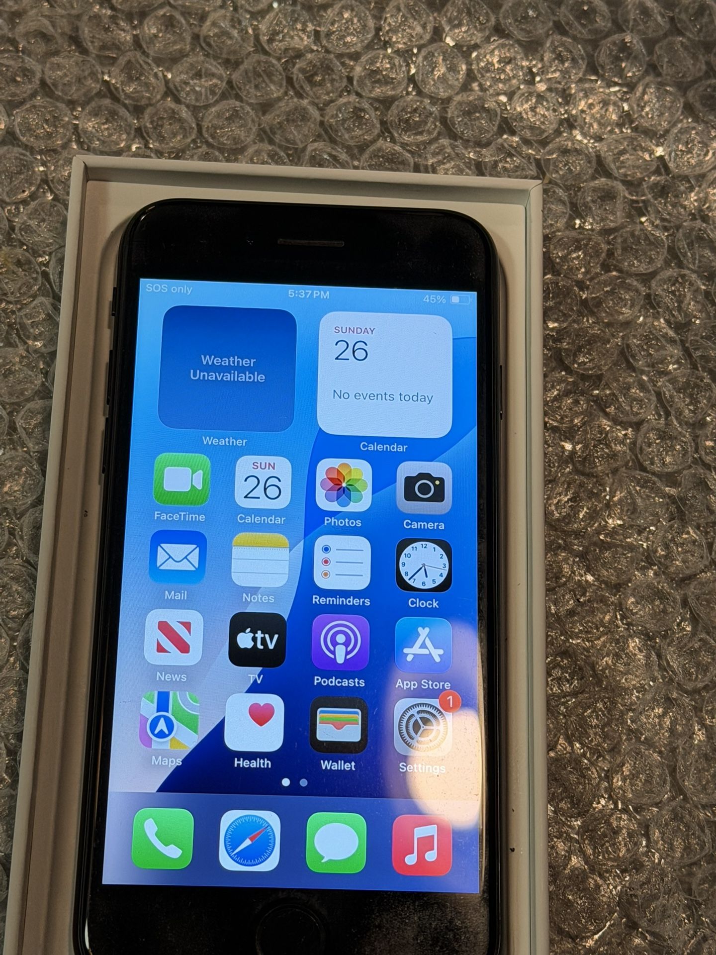 iPhone SE 128GB Second Generation 5G UNLOCKED 