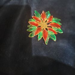 Poinsettia  Brooch/pin