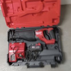Milwaukee M 18 Saw Zaw, Tool, Battery, Charger And Case