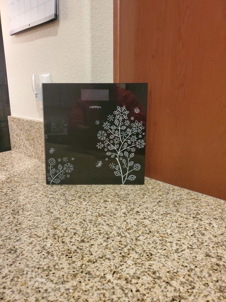 Beautiful Floral Weight Scale!