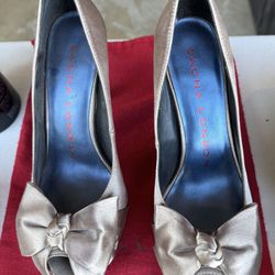 Sasha London Size 7 Heels