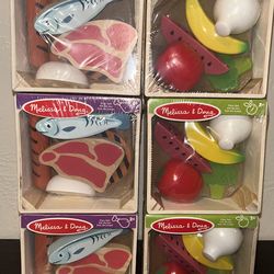 Melissa & Doug Food Groups Wooden Play Food Set with Crate