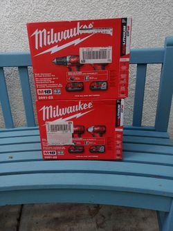 Milwaukee M18 Compact 2 tool combo kit