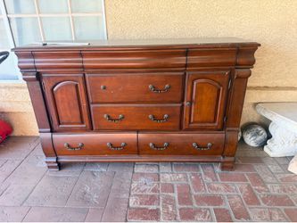 Wood dresser